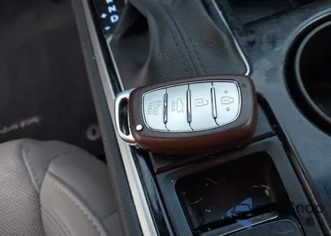 2019 Hyundai Sonata Limited/Sel/Sport z USA, uszkodzony, nr VIN 5NPE34AF4KH804315